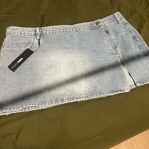 Fashion nova Mini skirt